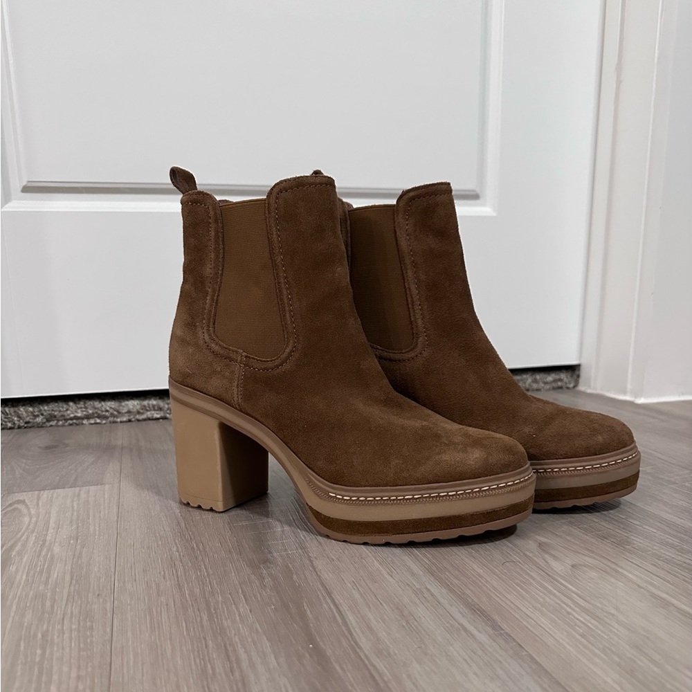 Steve Madden suede booties
